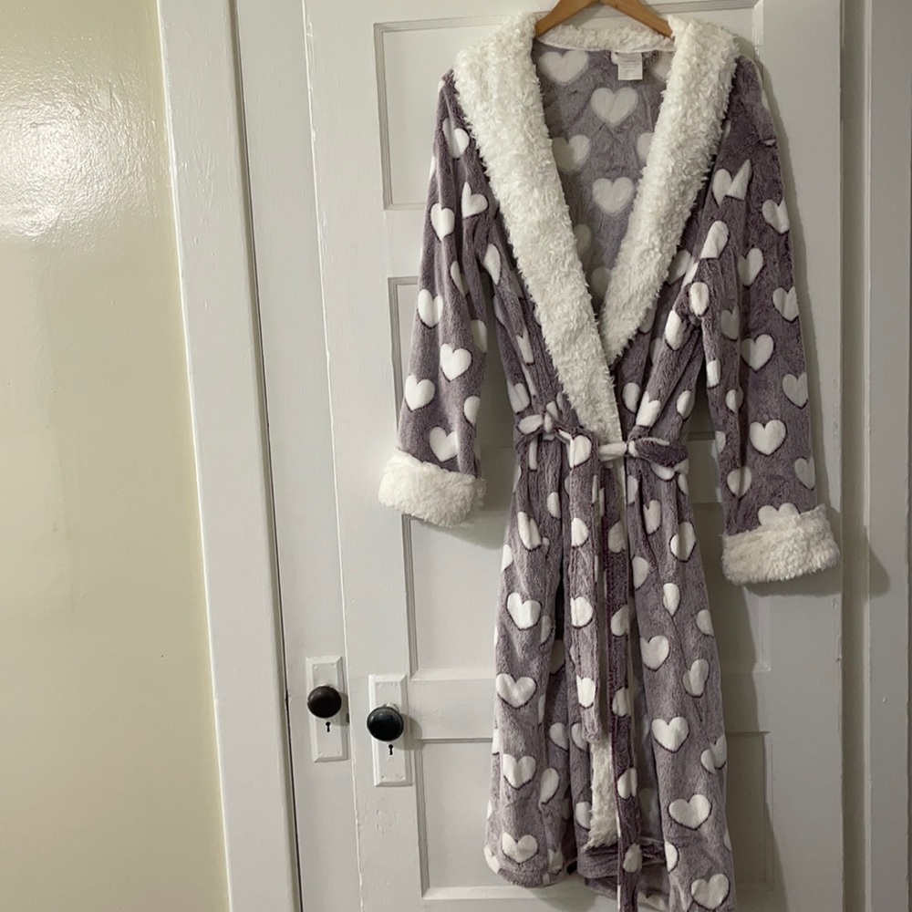 Secret Treasures Sleepwear, purple heart robe